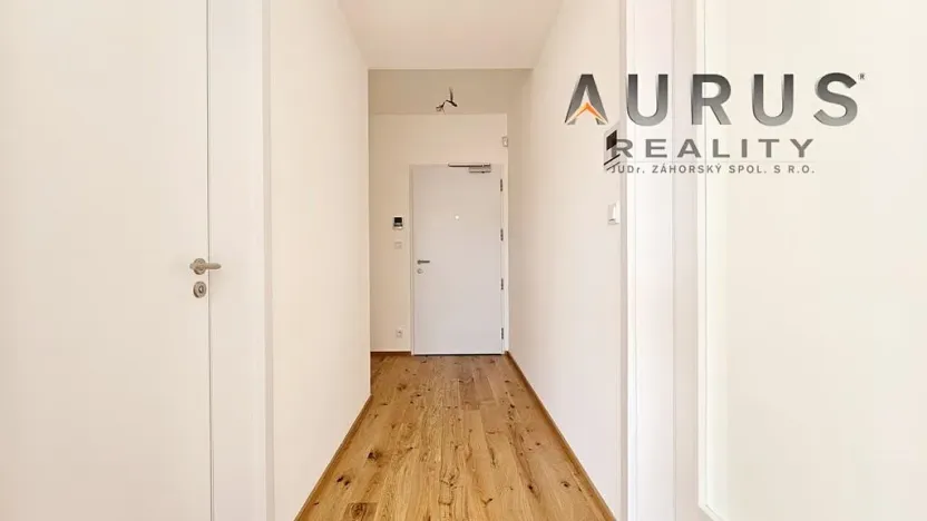 Pronájem bytu 2+kk, Praha - Nusle, Bělehradská, 60 m2