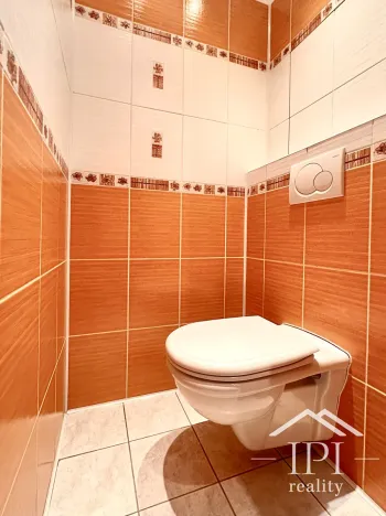 Pronájem bytu 2+kk, Praha - Petrovice, Jakobiho, 43 m2