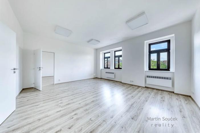 Pronájem kanceláře, Praha - Holešovice, U Výstaviště, 60 m2