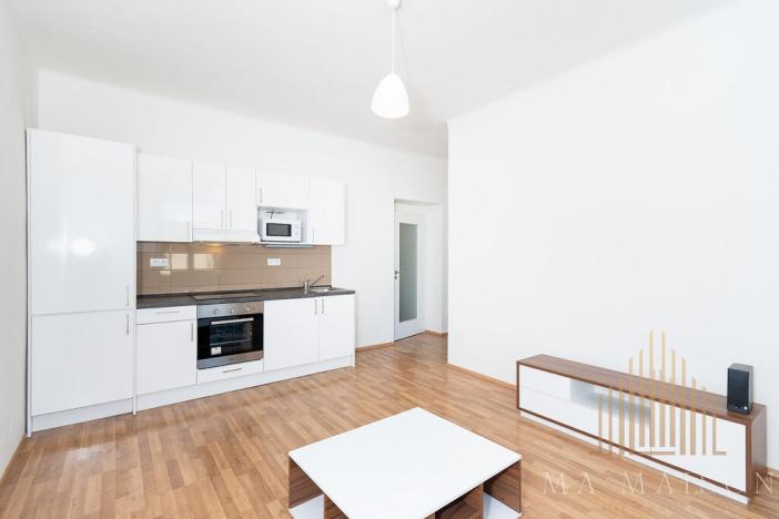 Pronájem bytu 2+kk, Praha - Vysočany, Novovysočanská, 39 m2