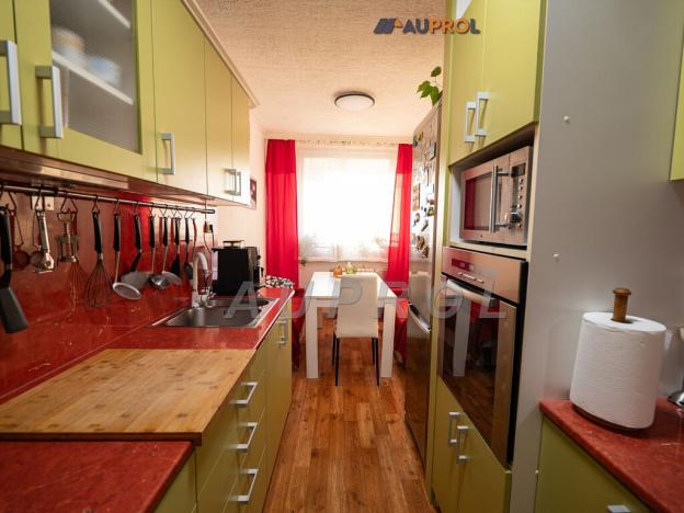 Prodej bytu 3+1, Praha - Černý Most, Kpt. Stránského, 85 m2