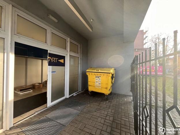 Pronájem obchodního prostoru, Uničov, Šumperská, 450 m2