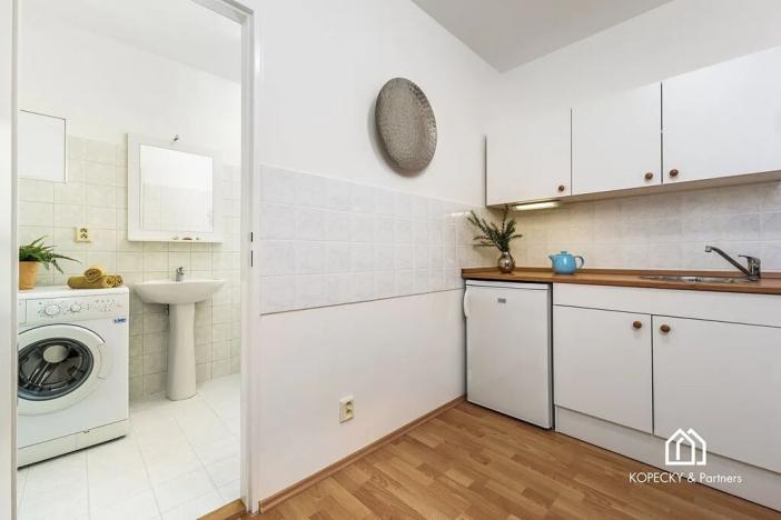 Prodej bytu 1+kk, Praha - Kbely, Toužimská, 29 m2