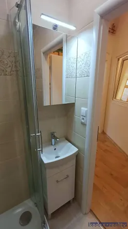 Pronájem bytu 2+kk, Hradec Králové, Československé armády, 34 m2