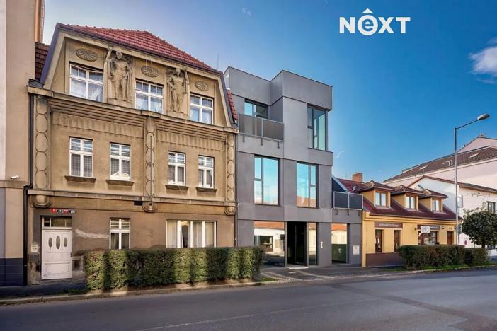 Pronájem obchodního prostoru, Poděbrady, Husova, 23 m2