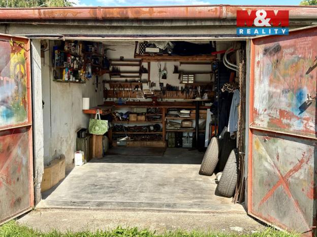 Prodej garáže, Pardubice - Doubravice, 18 m2