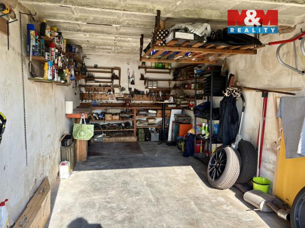 Prodej garáže, Pardubice - Doubravice, 18 m2