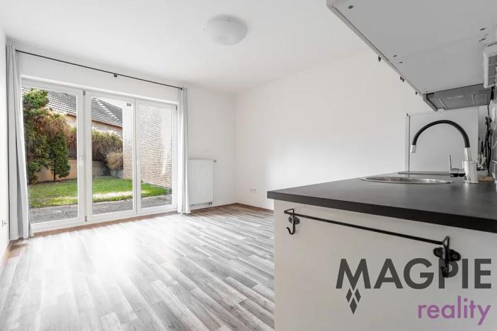 Prodej bytu 2+kk, Praha - Uhříněves, Karla Zicha, 37 m2