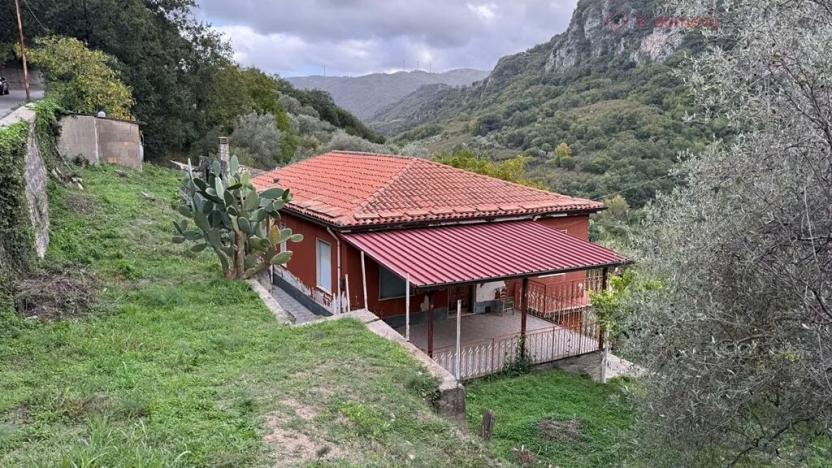 Prodej rodinného domu, San Piero Patti, Itálie, 130 m2