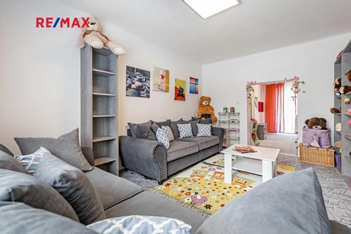 Prodej rodinného domu, České Velenice, Komenského, 247 m2