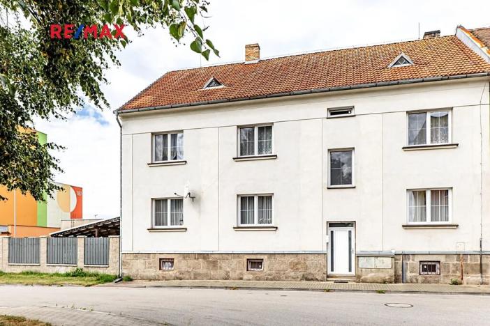 Prodej rodinného domu, České Velenice, Komenského, 247 m2