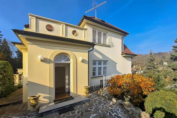 Pronájem vily, Černošice, V Horce, 300 m2