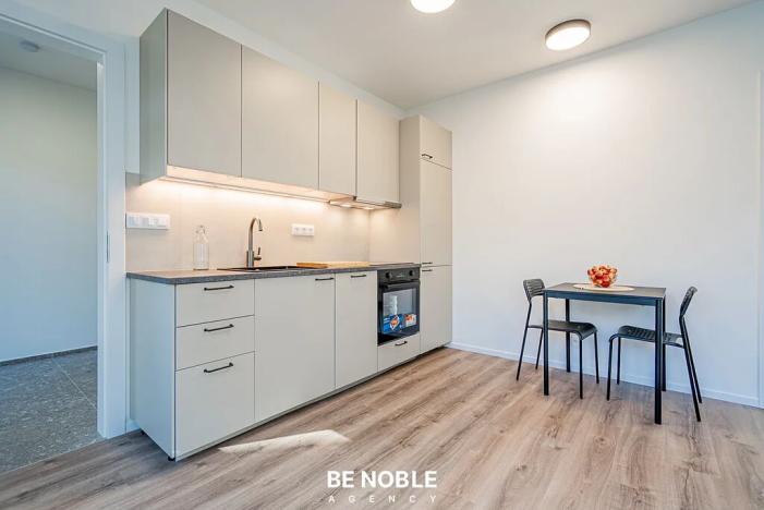 Pronájem bytu 2+kk, Praha - Košíře, Starokošířská, 43 m2