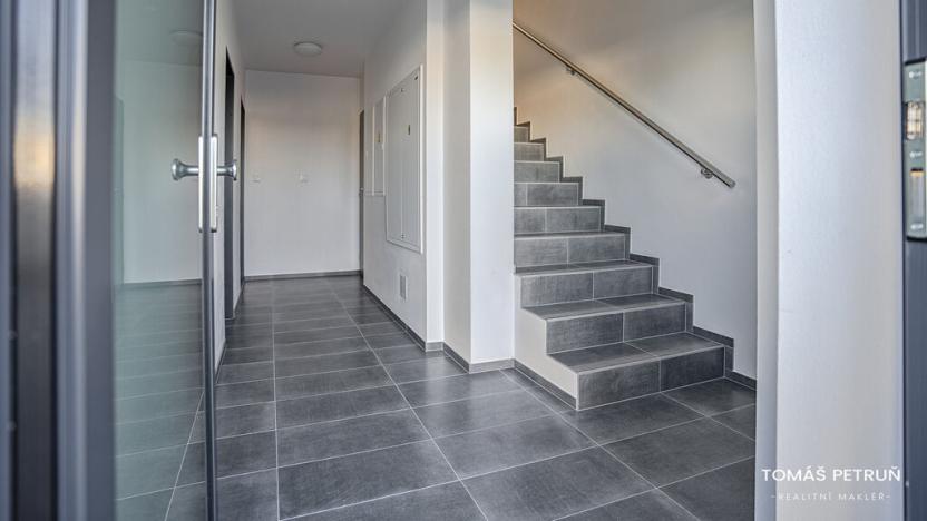 Pronájem bytu 2+kk, Hradec Králové - Věkoše, Věkošská, 50 m2