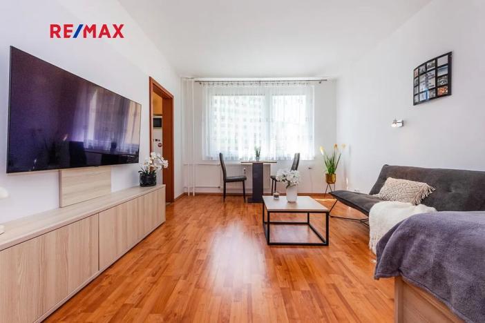 Pronájem bytu 1+1, Praha - Háje, Hekrova, 31 m2