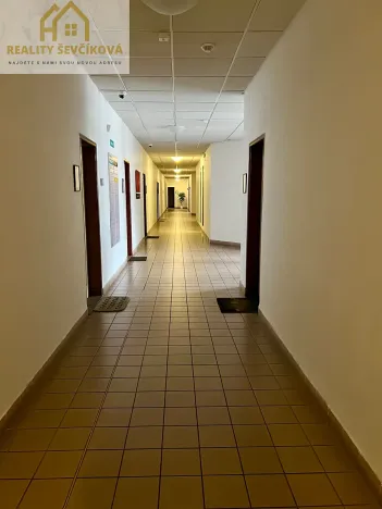 Pronájem kanceláře, Hradec Králové, Bieblova, 35 m2