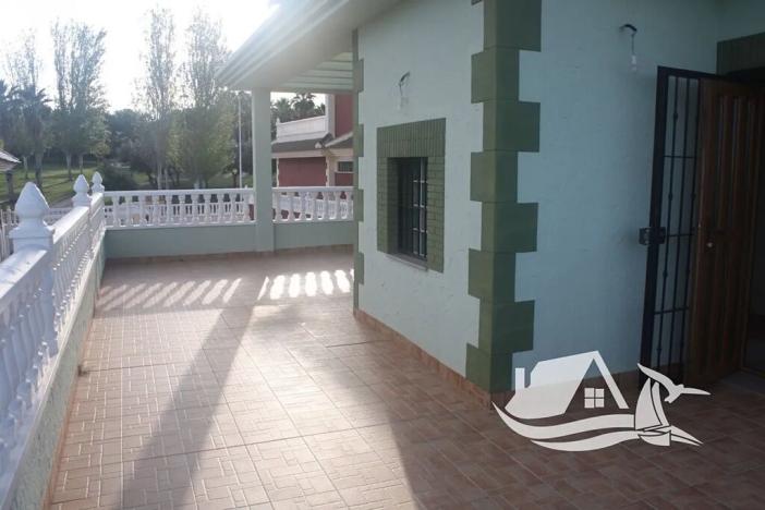 Prodej vily, Torrevieja, Španělsko, 125 m2