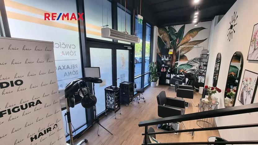 Pronájem obchodního prostoru, Praha - Karlín, Sokolovská, 165 m2