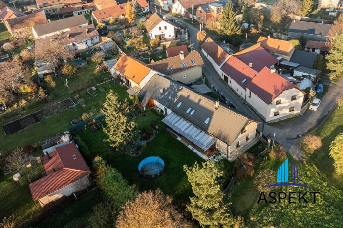 Prodej rodinného domu, Neumětely, V Chaloupkách, 220 m2