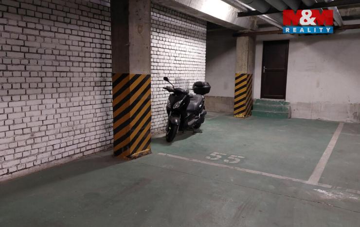 Pronájem garáže, Praha - Žižkov, Buková, 18 m2