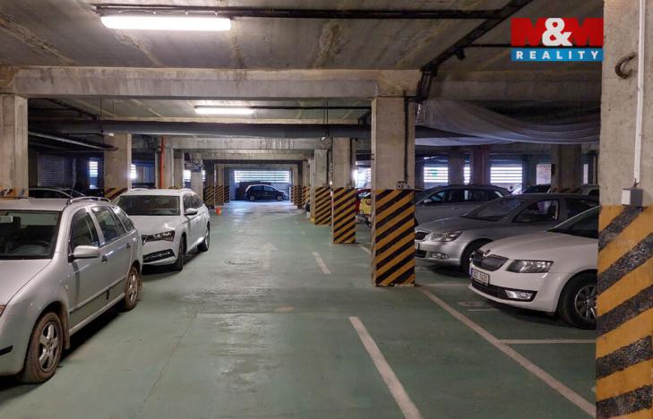 Pronájem garáže, Praha - Žižkov, Buková, 18 m2