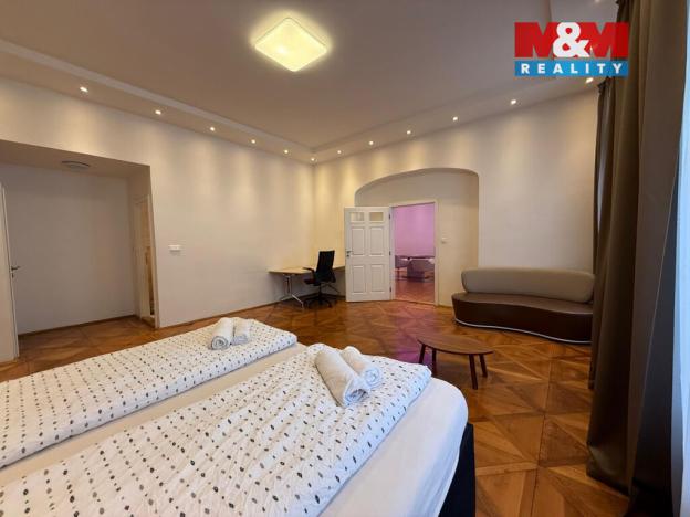 Prodej bytu 3+1, Praha, Dlážděná, 145 m2