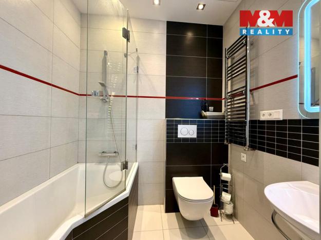 Prodej bytu 3+1, Praha, Dlážděná, 145 m2