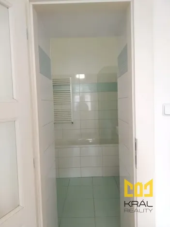 Pronájem bytu 2+1, Praha - Smíchov, Grafická, 57 m2