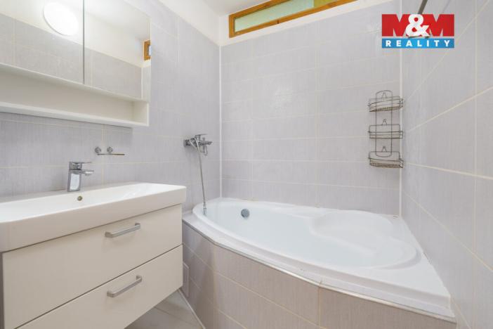 Prodej bytu 3+1, Karlovy Vary - Stará Role, Dvořákova, 83 m2