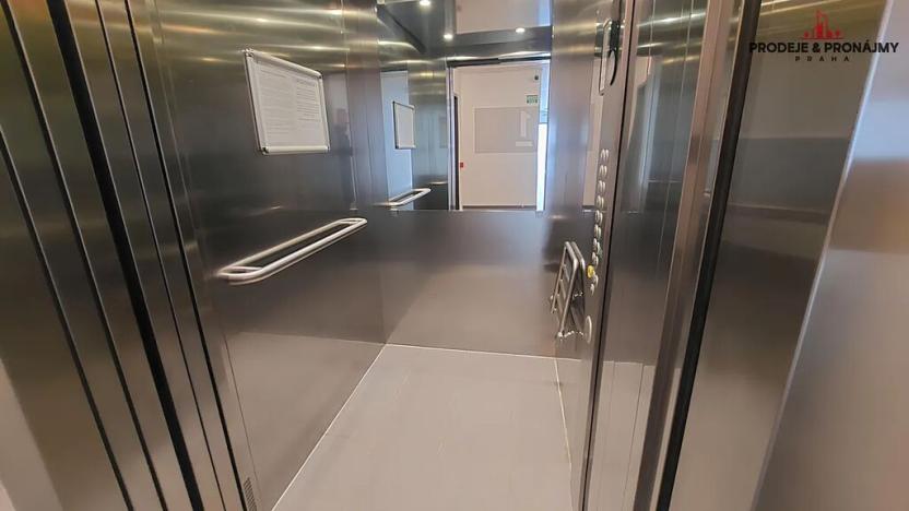 Prodej bytu 2+kk, Praha - Stodůlky, Nárožní, 52 m2