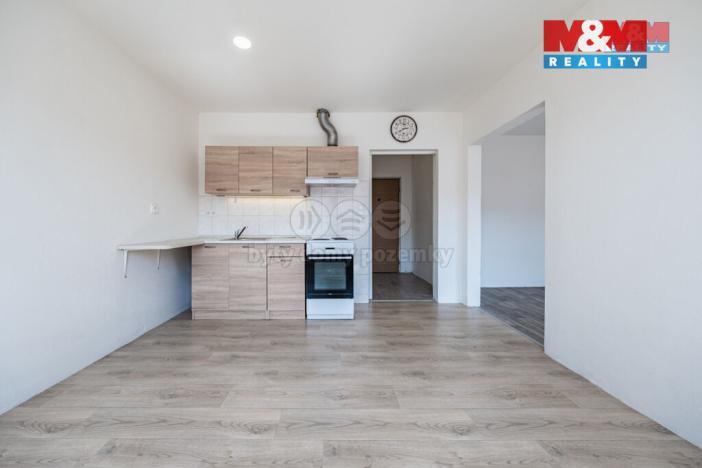 Pronájem bytu 1+1, Žatec, Černobýla, 35 m2