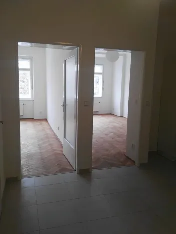 Pronájem bytu 2+kk, Praha - Vršovice, Petrohradská, 57 m2