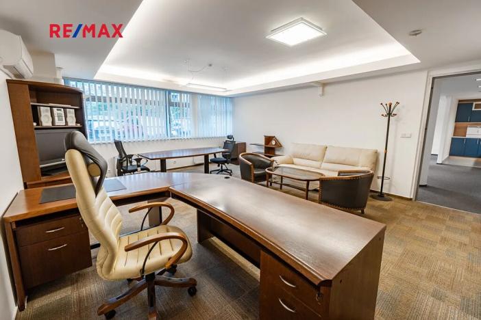 Pronájem kanceláře, Praha - Smíchov, Kováků, 103 m2