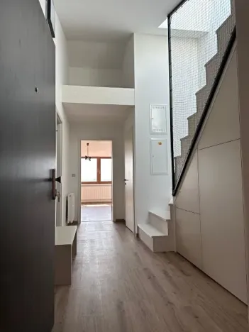 Pronájem bytu 2+kk, Praha - Prosek, Prosecká, 75 m2
