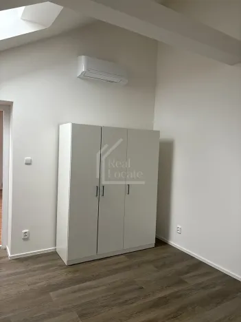 Pronájem bytu 2+kk, Praha - Vinohrady, Rumunská, 60 m2