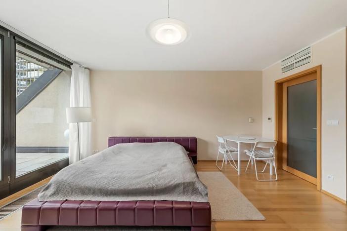 Pronájem bytu 1+kk, Praha - Žižkov, Ke kapslovně, 51 m2