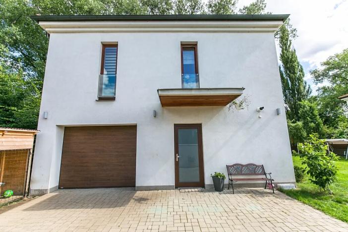 Pronájem vily, Statenice, 180 m2