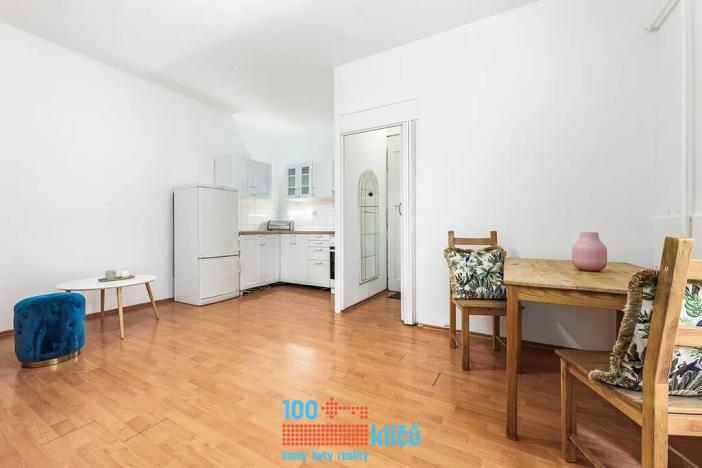 Pronájem bytu 1+kk, Praha - Holešovice, U Uranie, 26 m2