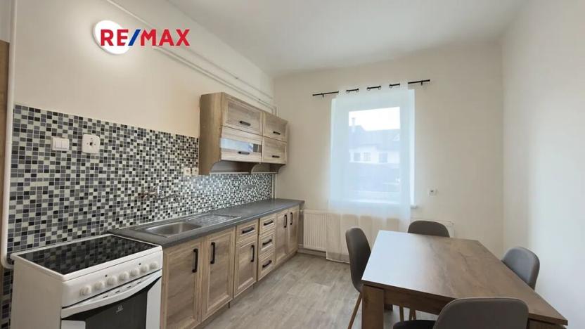 Prodej bytu 2+1, Mírov, 55 m2