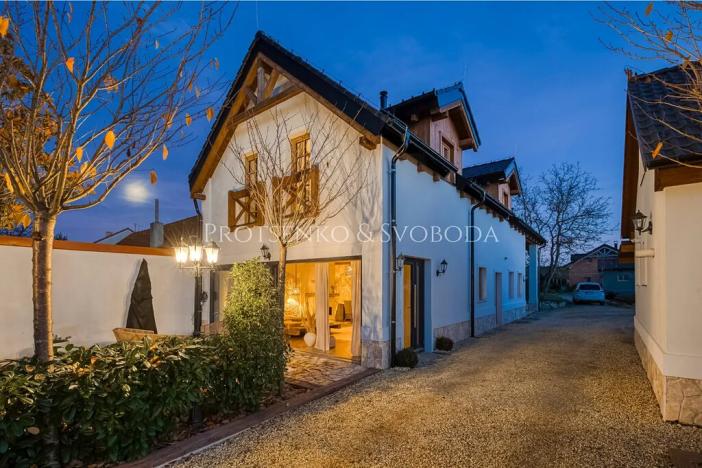 Prodej vícegeneračního domu, Lipí, 197 m2