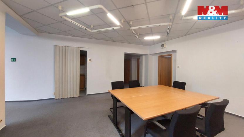 Pronájem obchodního prostoru, Ústí nad Orlicí, T. G. Masaryka, 35 m2