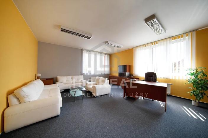 Pronájem kanceláře, Hradec Králové, Za Škodovkou, 93 m2
