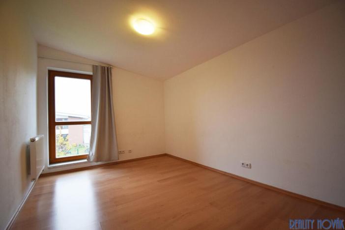 Pronájem rodinného domu, Praha - Hloubětín, Stropnická, 142 m2