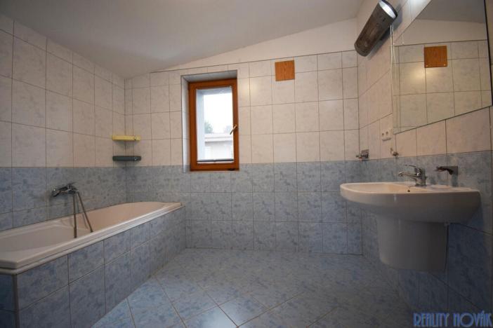 Pronájem rodinného domu, Praha - Hloubětín, Stropnická, 142 m2