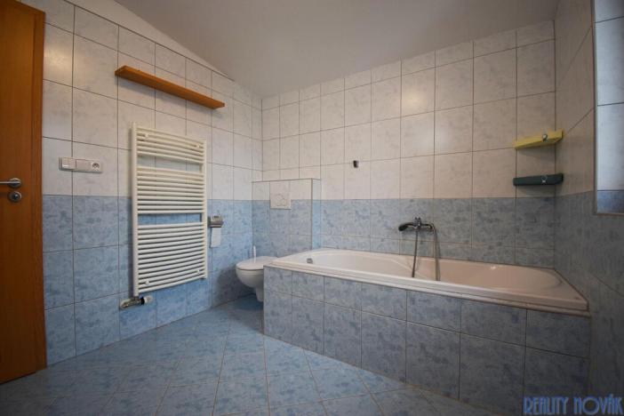 Pronájem rodinného domu, Praha - Hloubětín, Stropnická, 142 m2