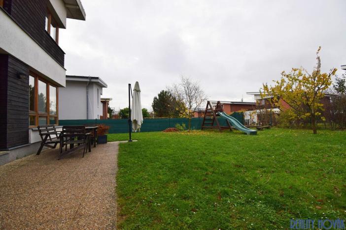 Pronájem rodinného domu, Praha - Hloubětín, Stropnická, 142 m2