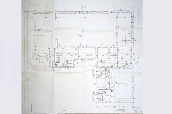 Prodej obchodního prostoru, Kladno, Vrapická, 1614 m2