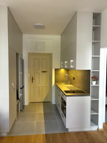 Pronájem bytu 2+kk, Praha - Dejvice, Studentská, 31 m2