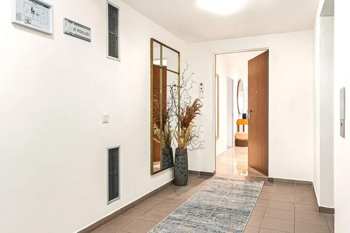 Prodej bytu 4+1, Praha - Stodůlky, Petržílkova, 228 m2