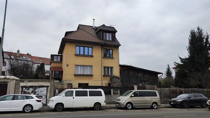 Prodej podílu rodinného domu, Praha, Hornoměcholupská, 240 m2